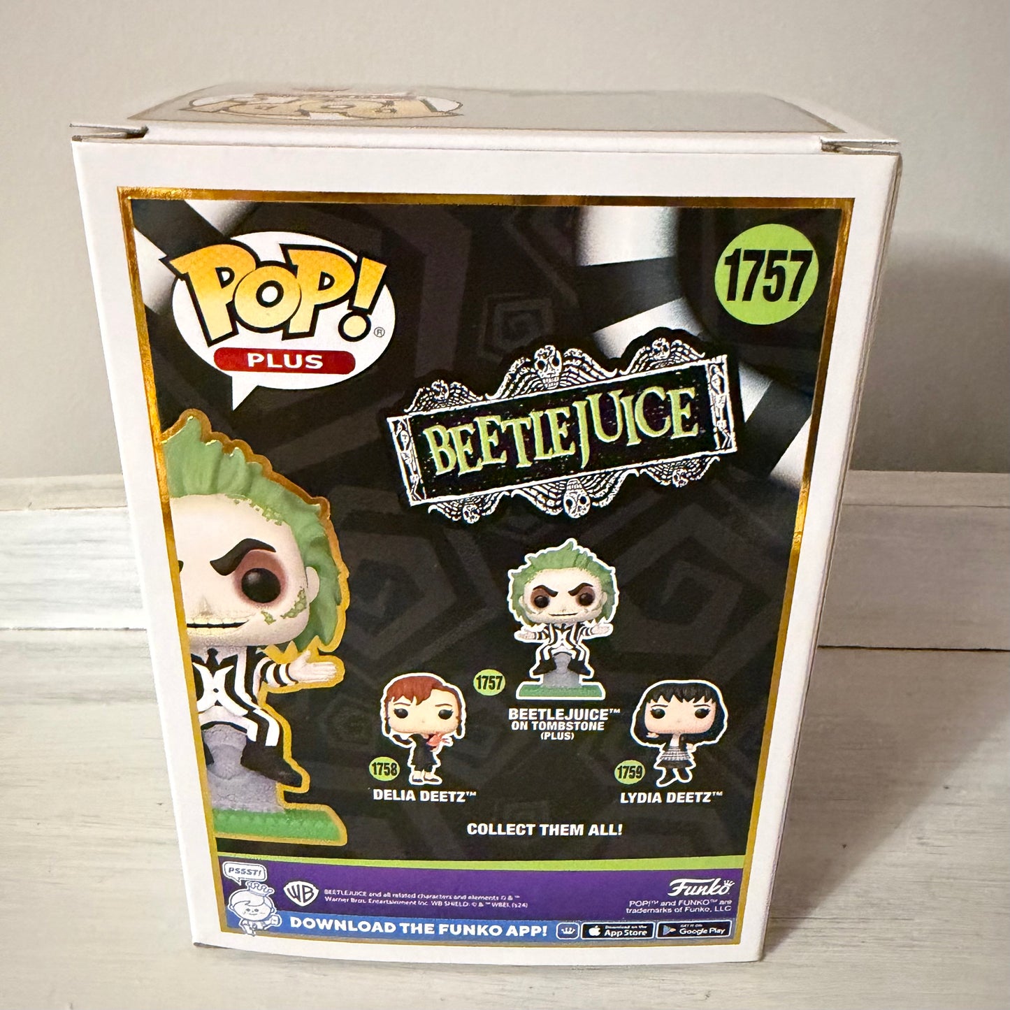 Funko Pop Special Edition Glow In The Dark Beetlejuice On Tombstone 1757